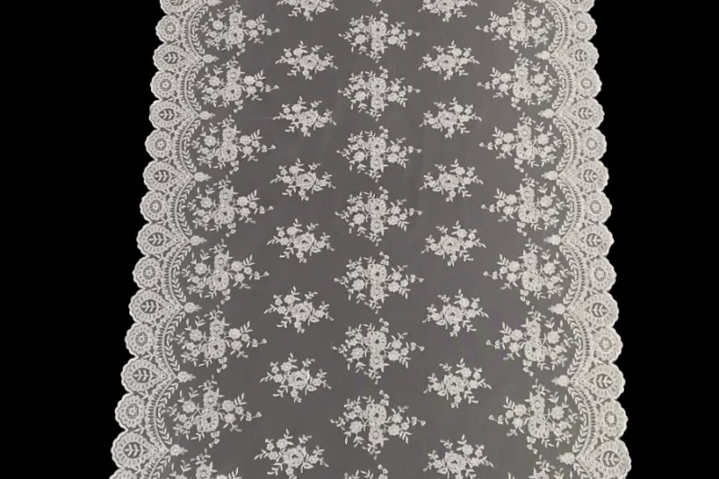 Mantilla Española Chantilly T 240